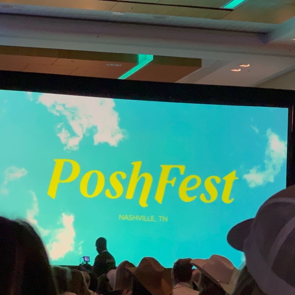 Your friendly neighborhood posher - Neicey - Picture 5 of 11